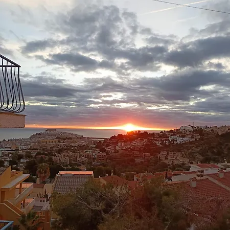 Vista Mar Y Castillo *